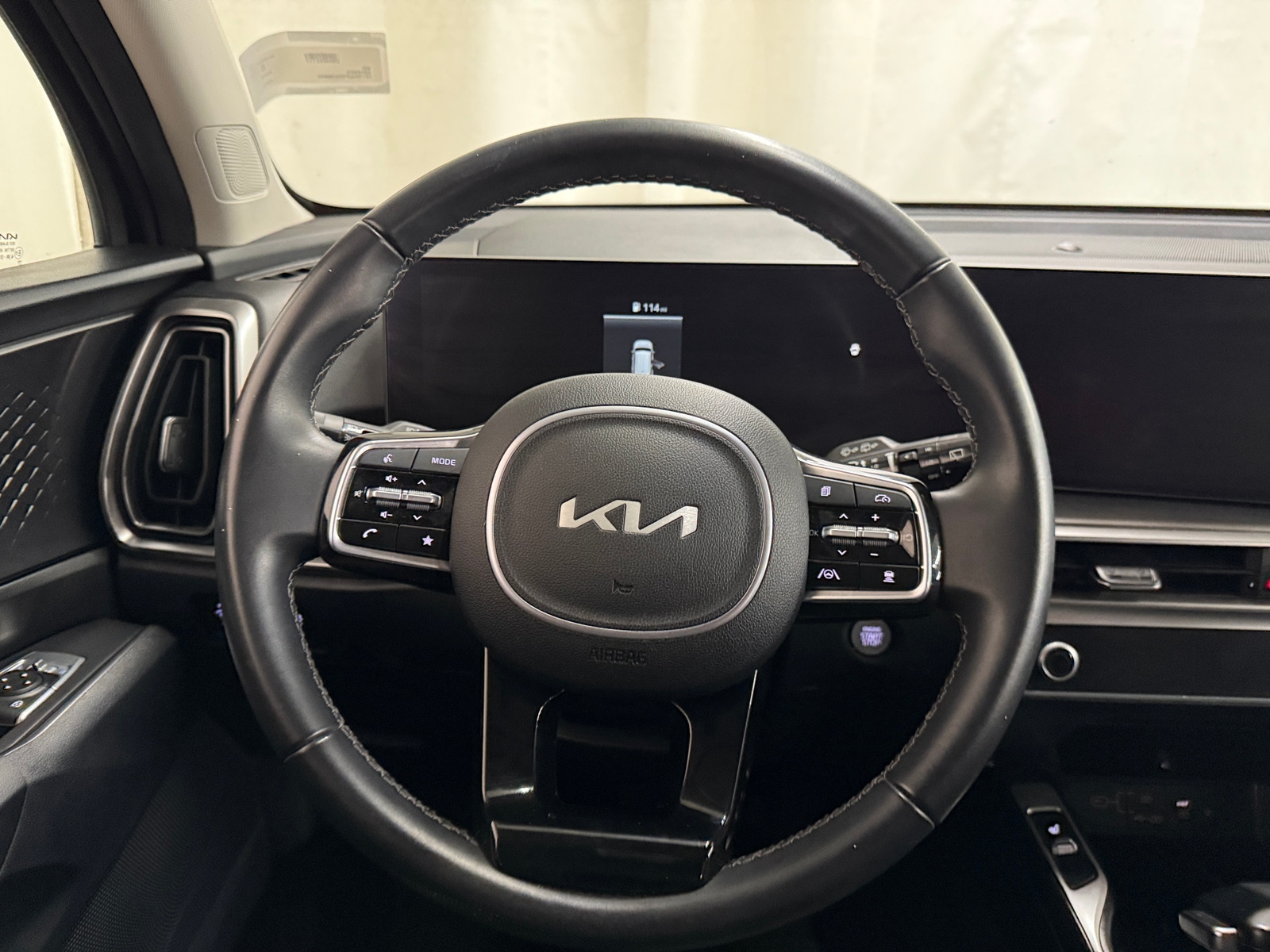 Thumbnail: 2025 Kia Sorento - 4