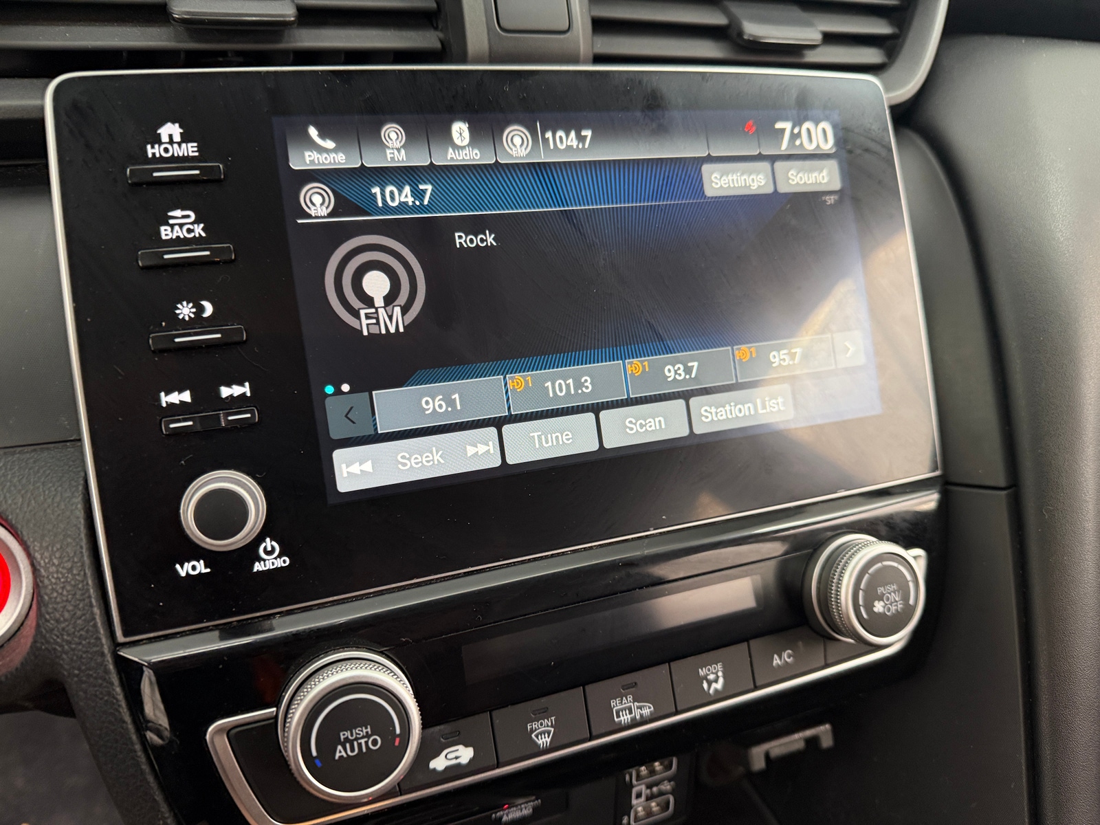 Thumbnail: 2019 Honda Insight - 4