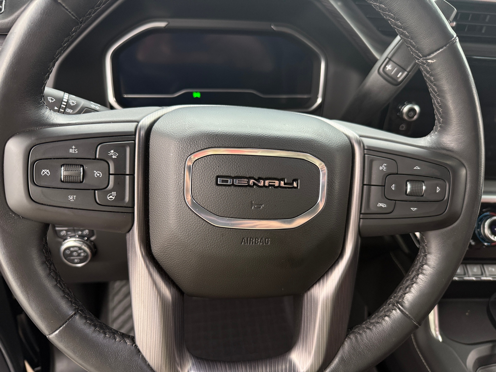 Thumbnail: 2024 GMC Sierra 2500 - 4