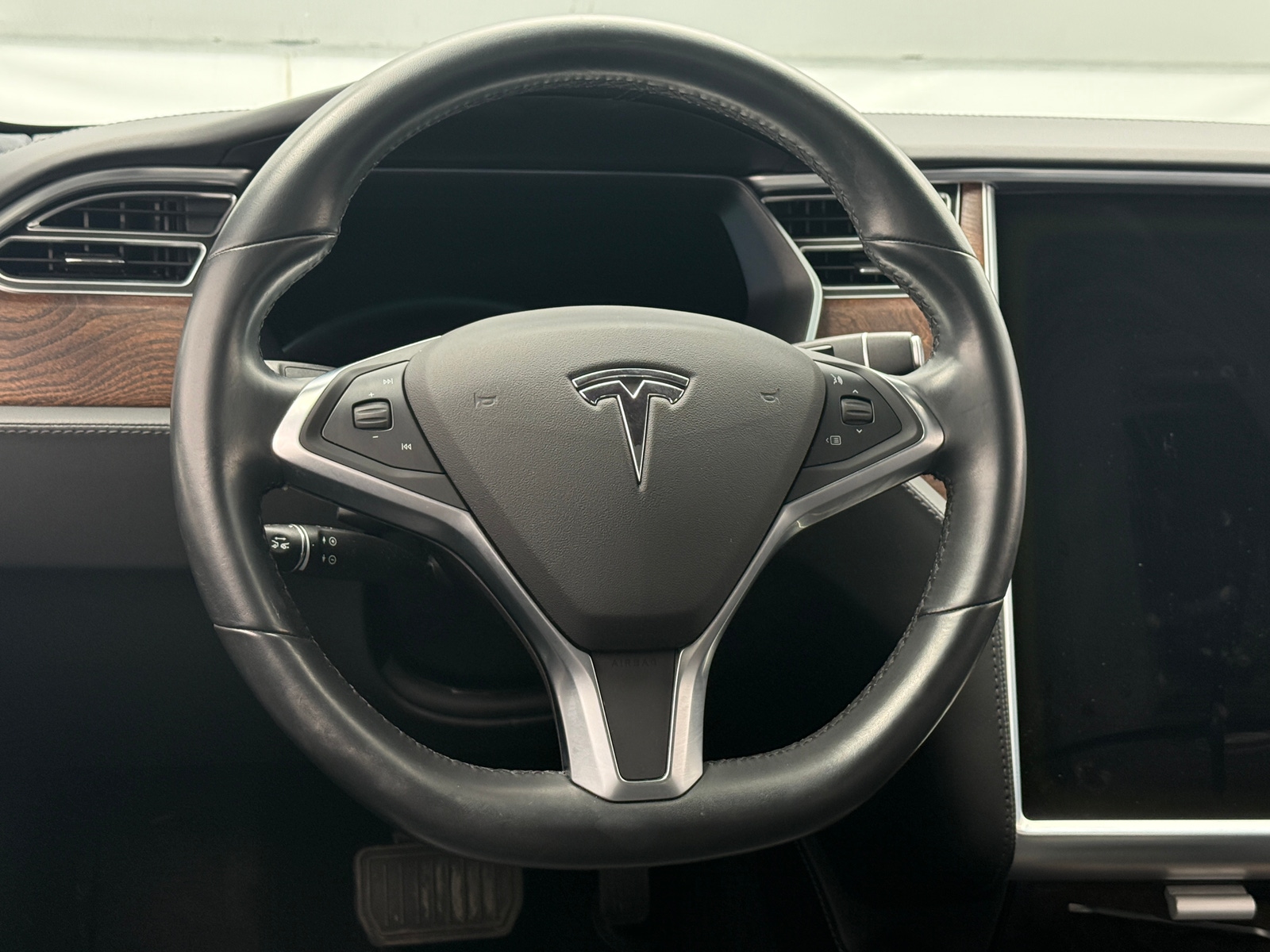 Thumbnail: 2017 Tesla Model S - 4