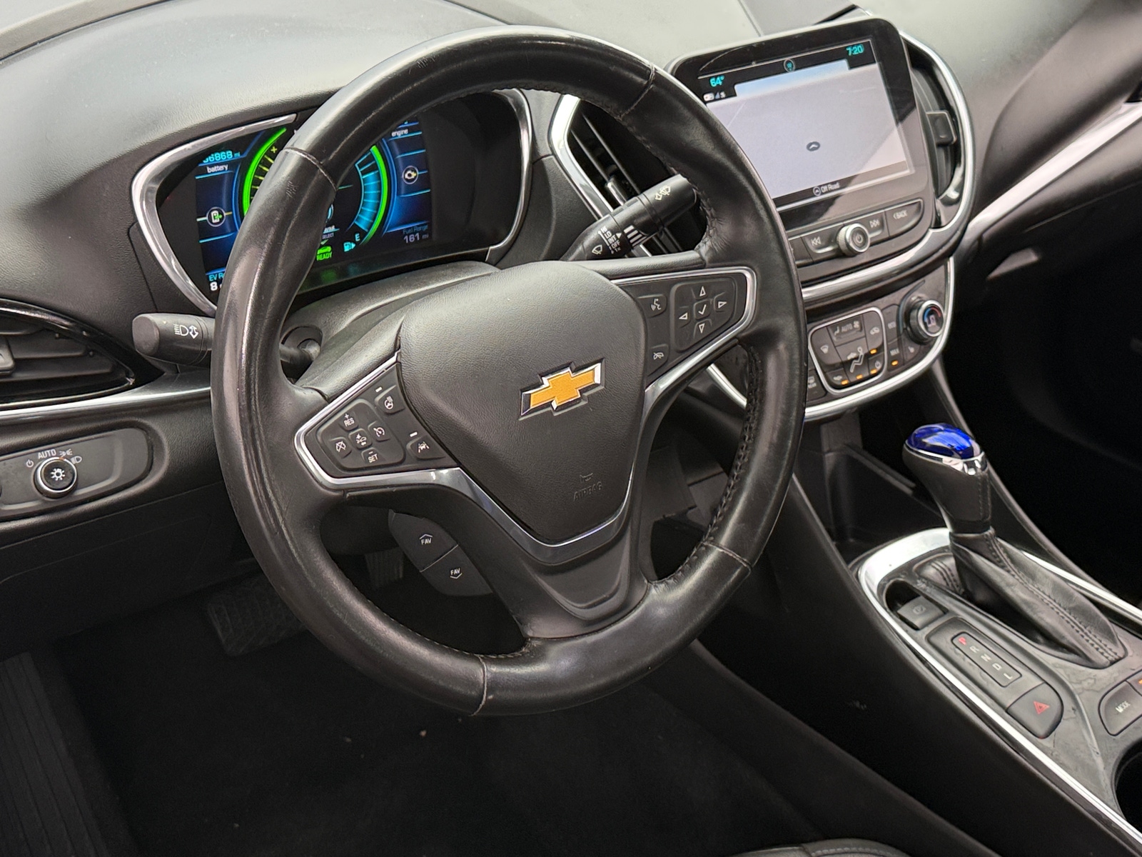 Thumbnail: 2018 Chevrolet Volt - 4