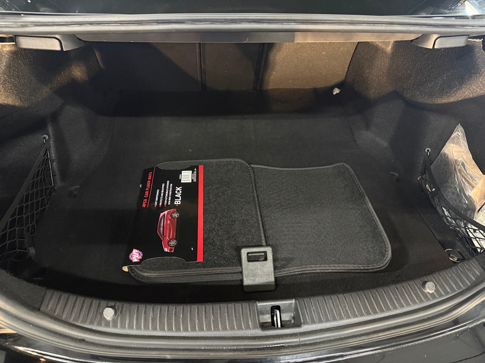 Thumbnail: 2016 Mercedes-Benz C-Class - 6