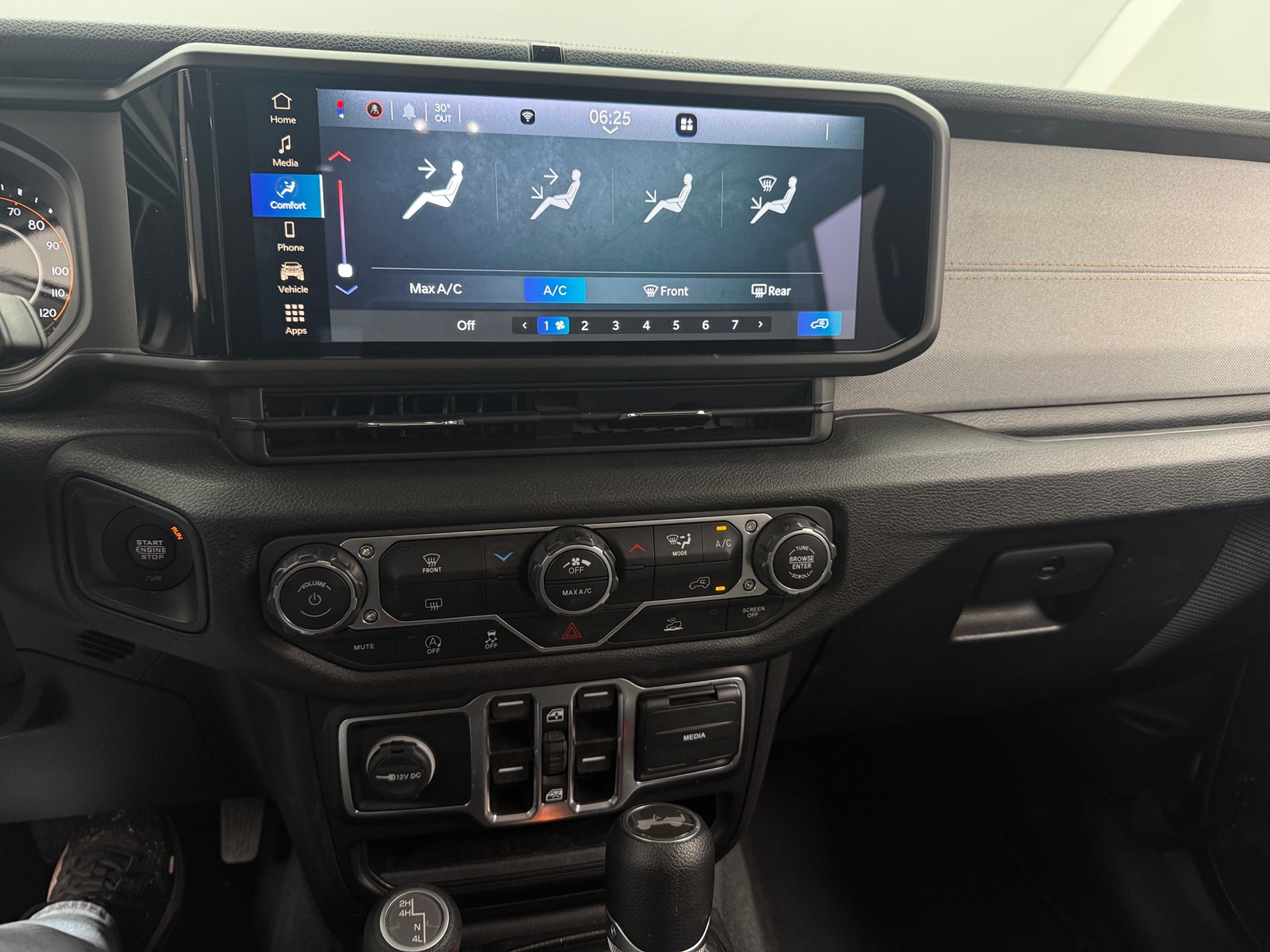 Thumbnail: 2024 Jeep Wrangler - 4