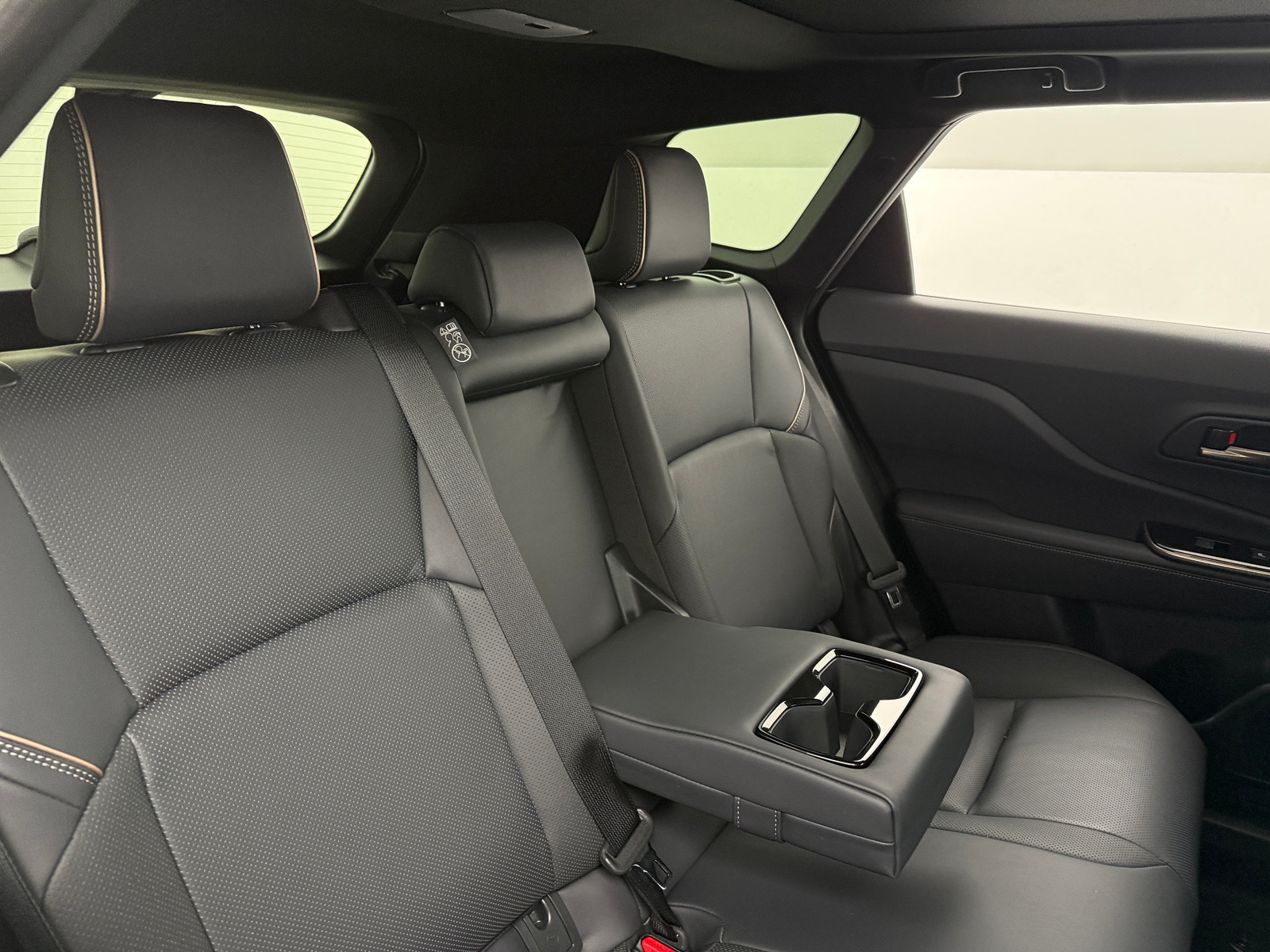 Thumbnail: 2025 Toyota Crown Signia - 5