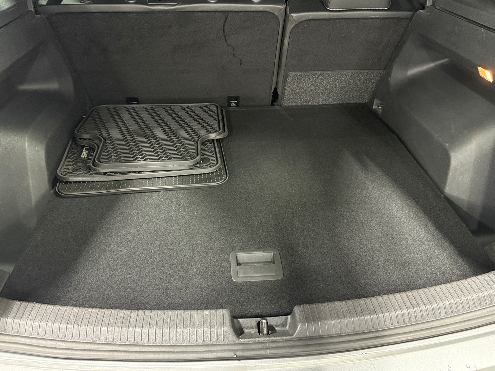 Thumbnail: 2020 Volkswagen Atlas - 6