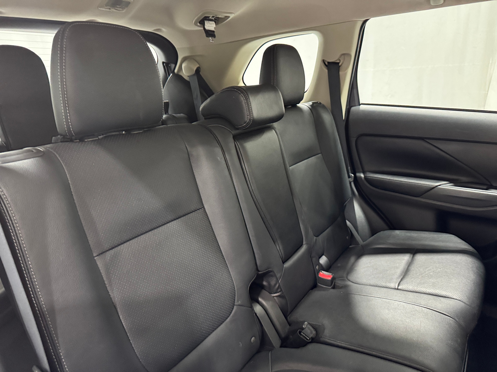 Thumbnail: 2018 Mitsubishi Outlander - 5