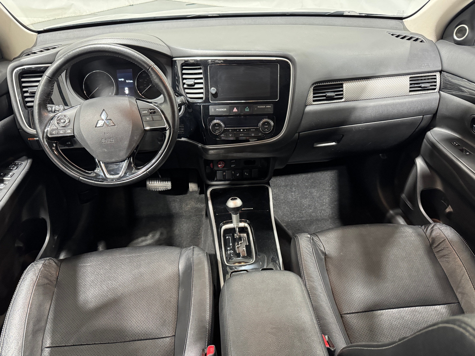 Thumbnail: 2018 Mitsubishi Outlander - 2