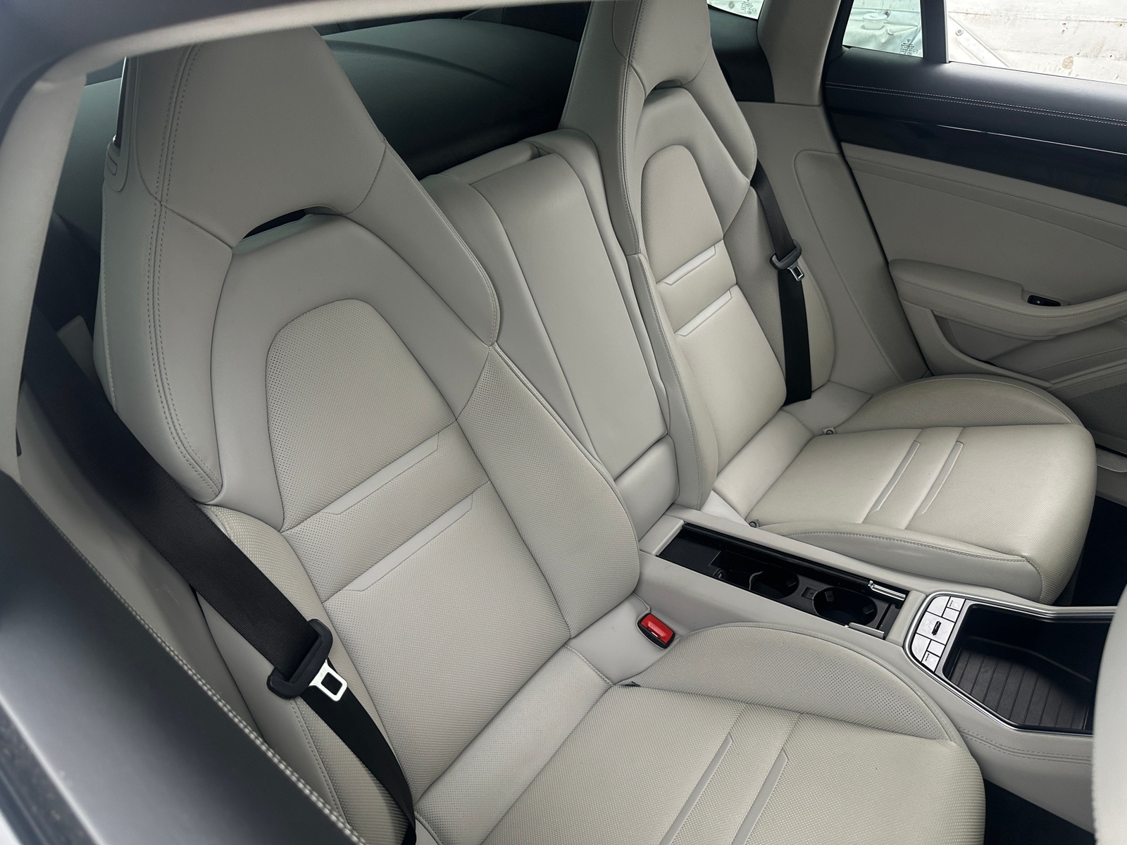 Thumbnail: 2019 Porsche Panamera - 5