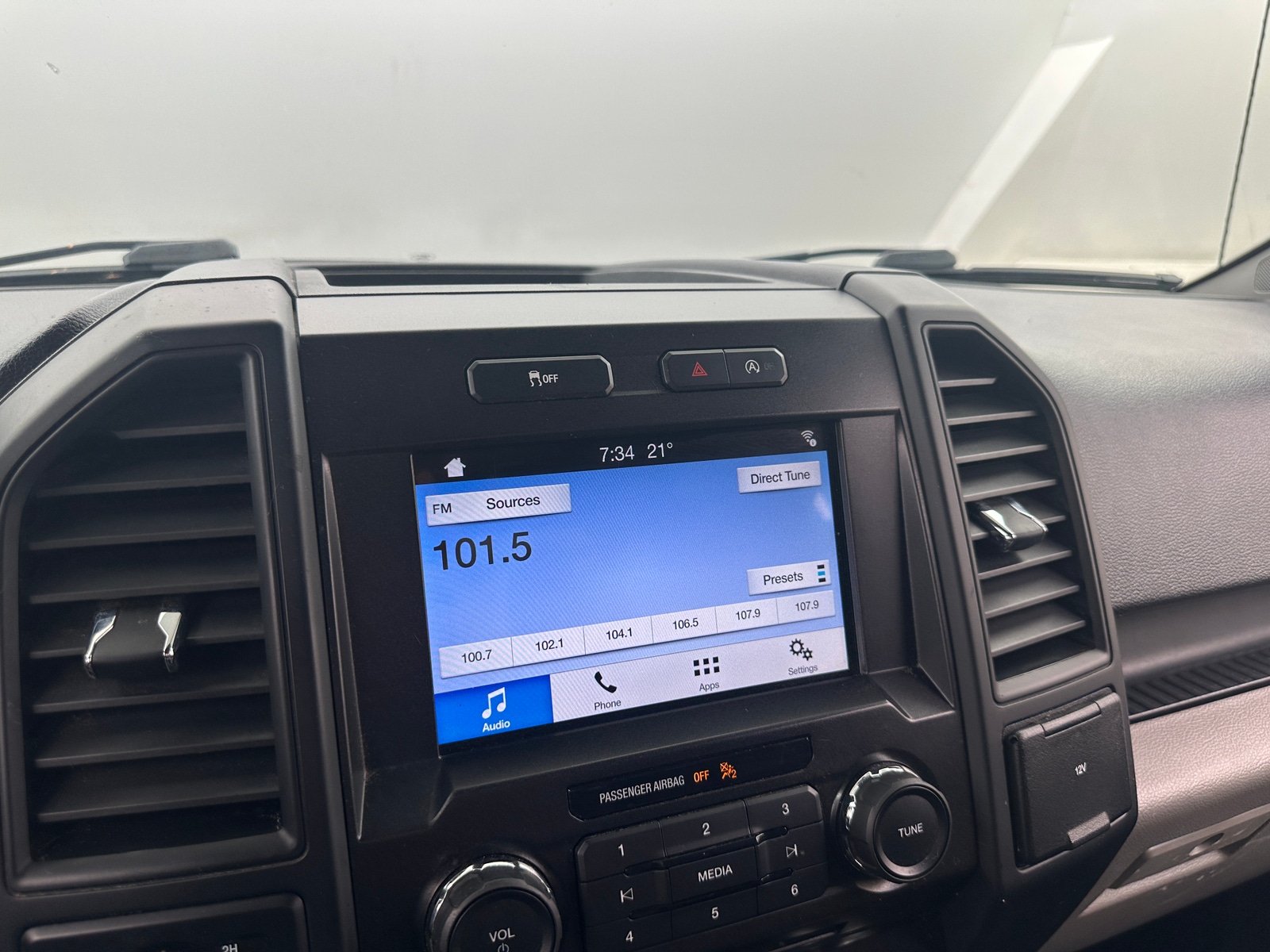 Thumbnail: 2018 Ford Econoline - 4