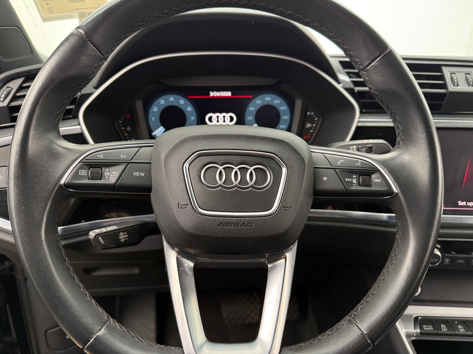 Thumbnail: 2022 Audi Q3 - 4