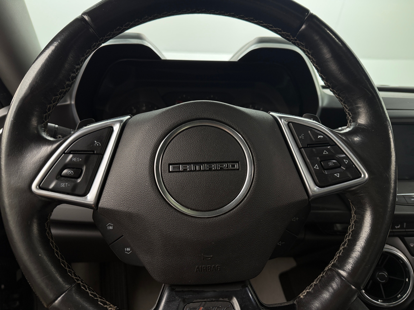 Thumbnail: 2017 Chevrolet Camaro - 4