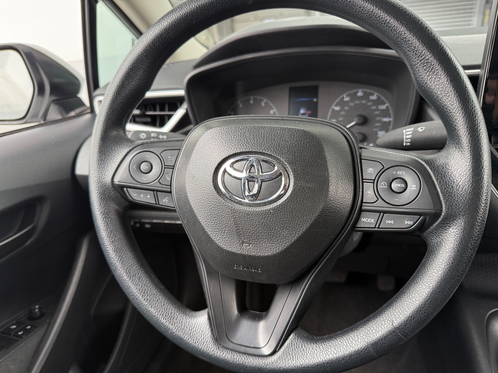 Thumbnail: 2025 Toyota Corolla - 5