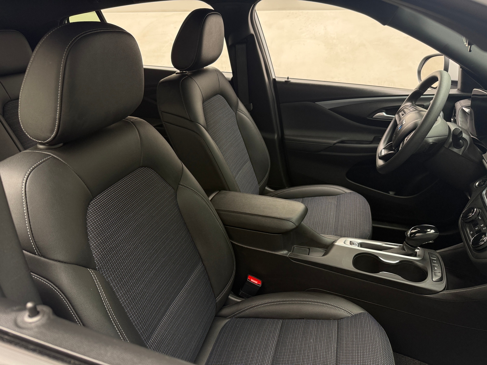 Thumbnail: 2025 Buick Envista - 2