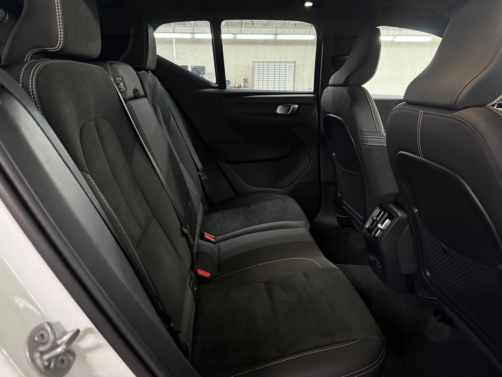 Thumbnail: 2024 Volvo XC40 - 6