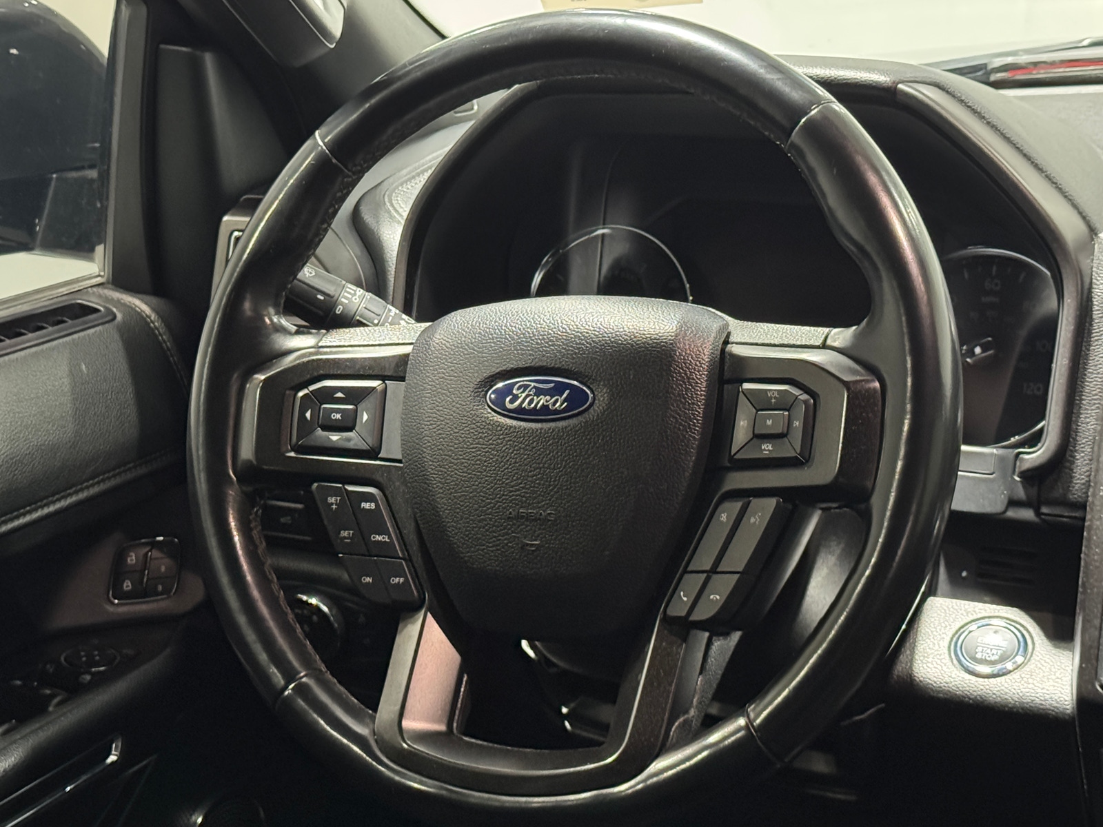 Thumbnail: 2020 Ford Expedition - 4