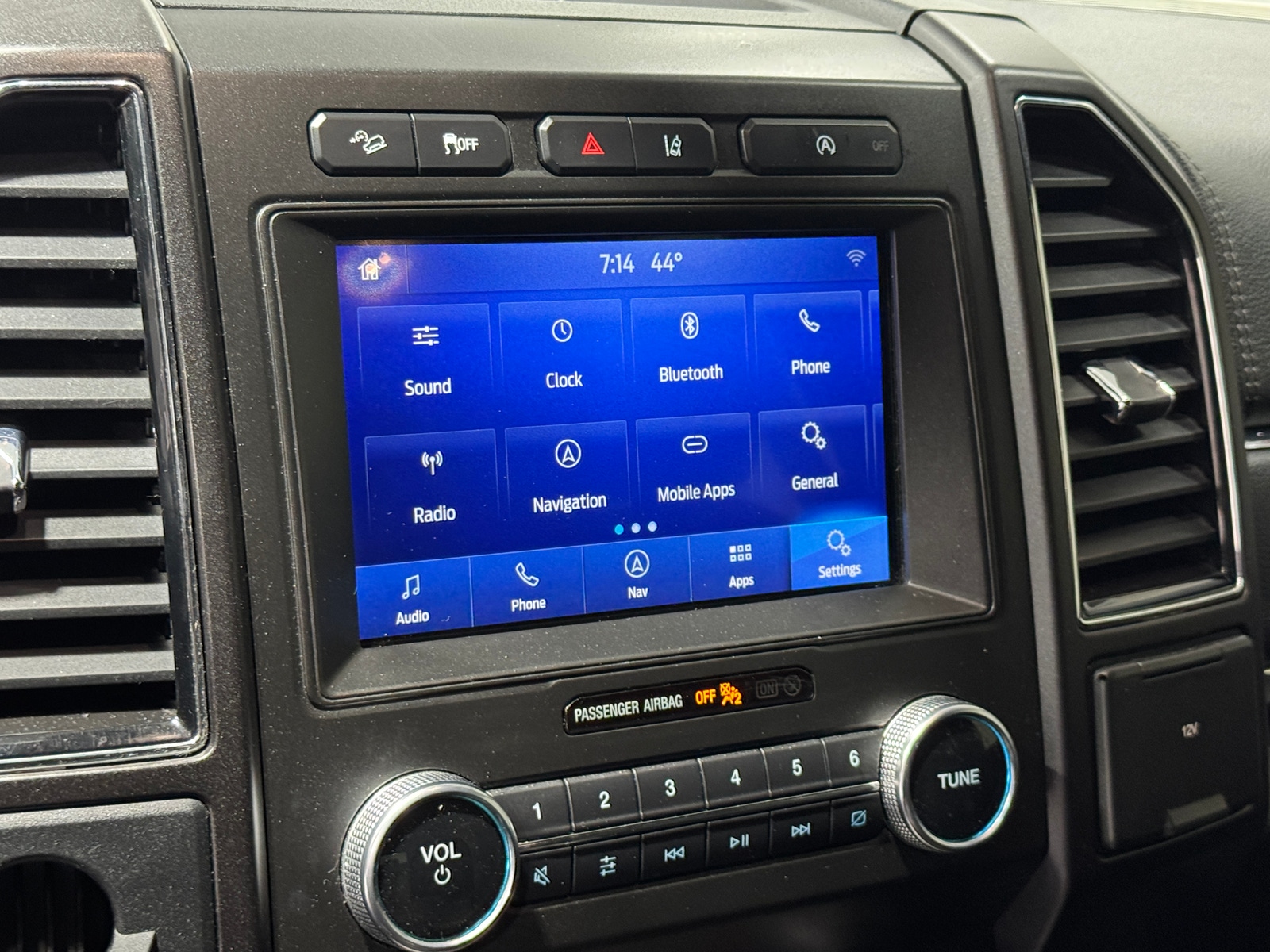 Thumbnail: 2020 Ford Expedition - 3