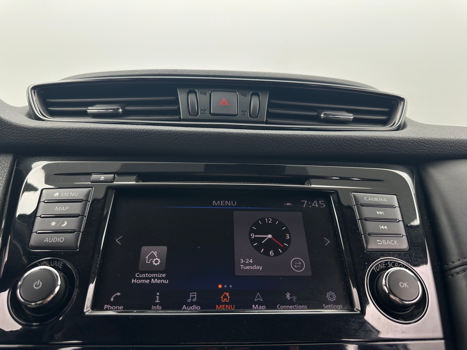 Thumbnail: 2019 Nissan Rogue - 3