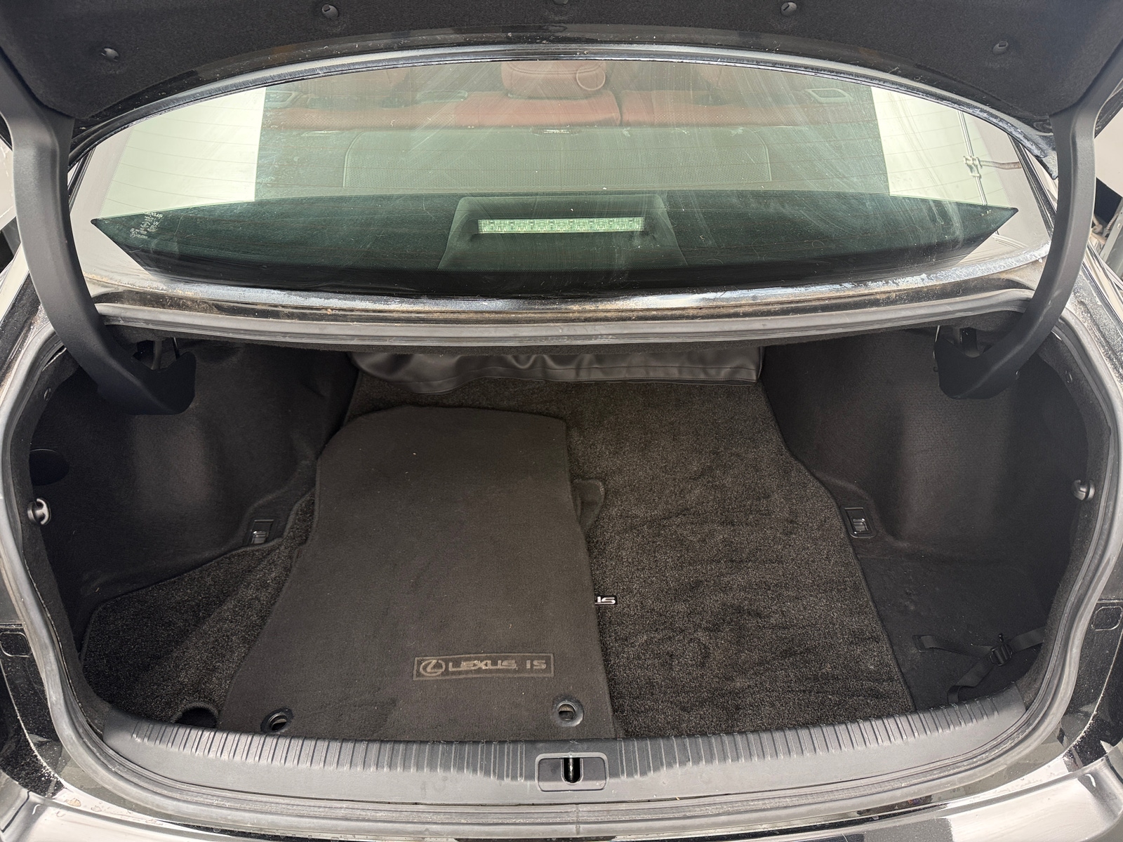 Thumbnail: 2020 Lexus IS - 7