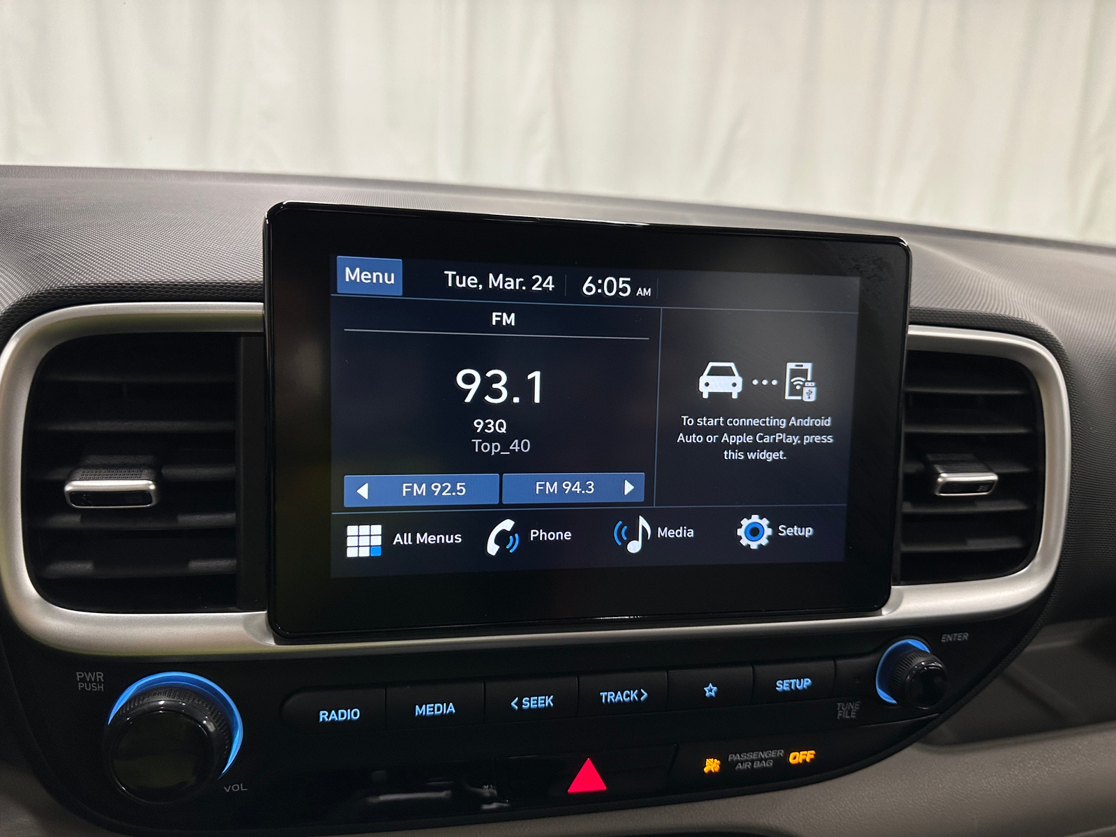 Thumbnail: 2025 Hyundai Venue - 4