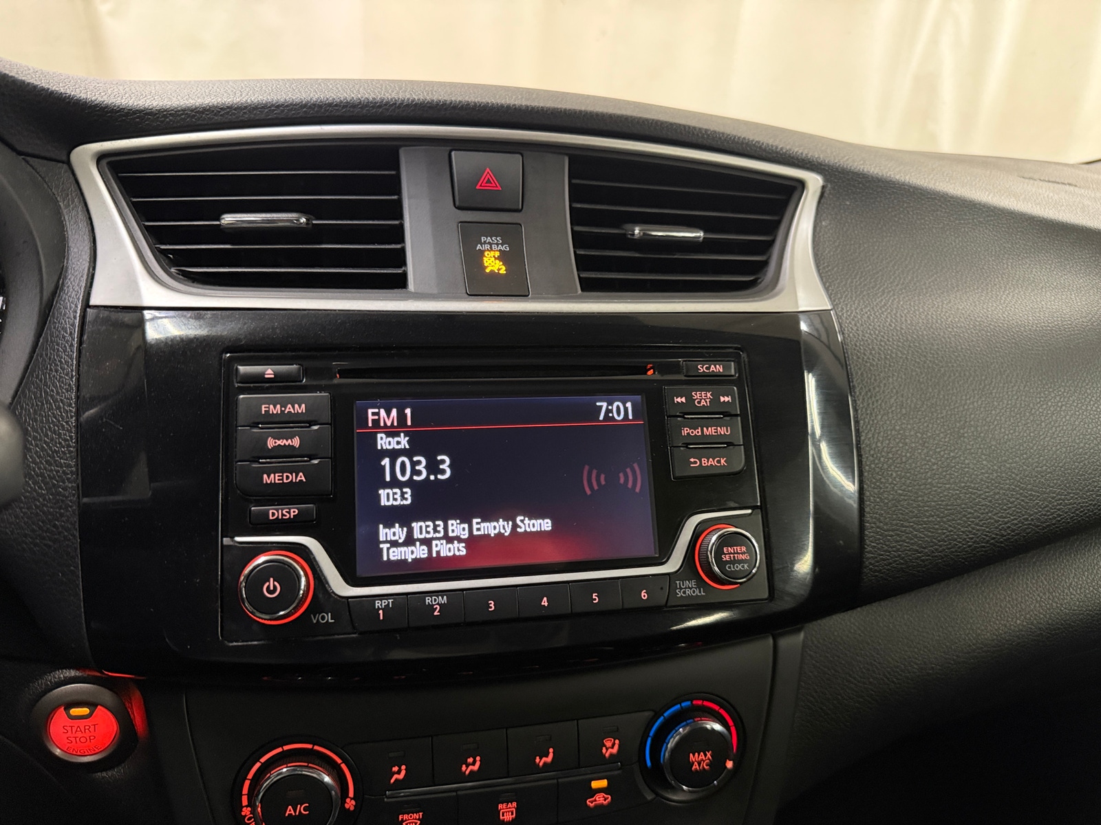 Thumbnail: 2017 Nissan Sentra - 4