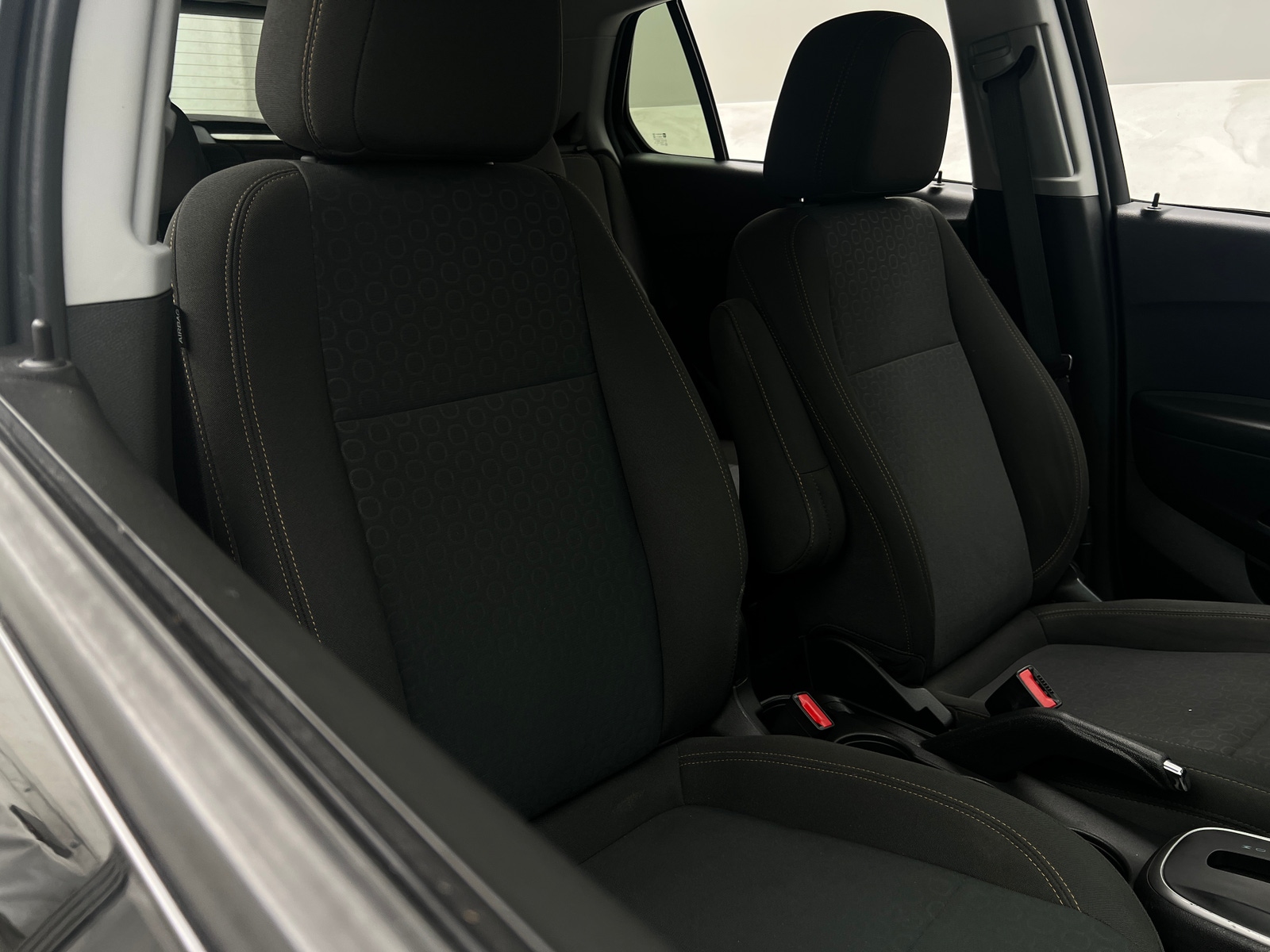 Thumbnail: 2021 Chevrolet Trax - 2