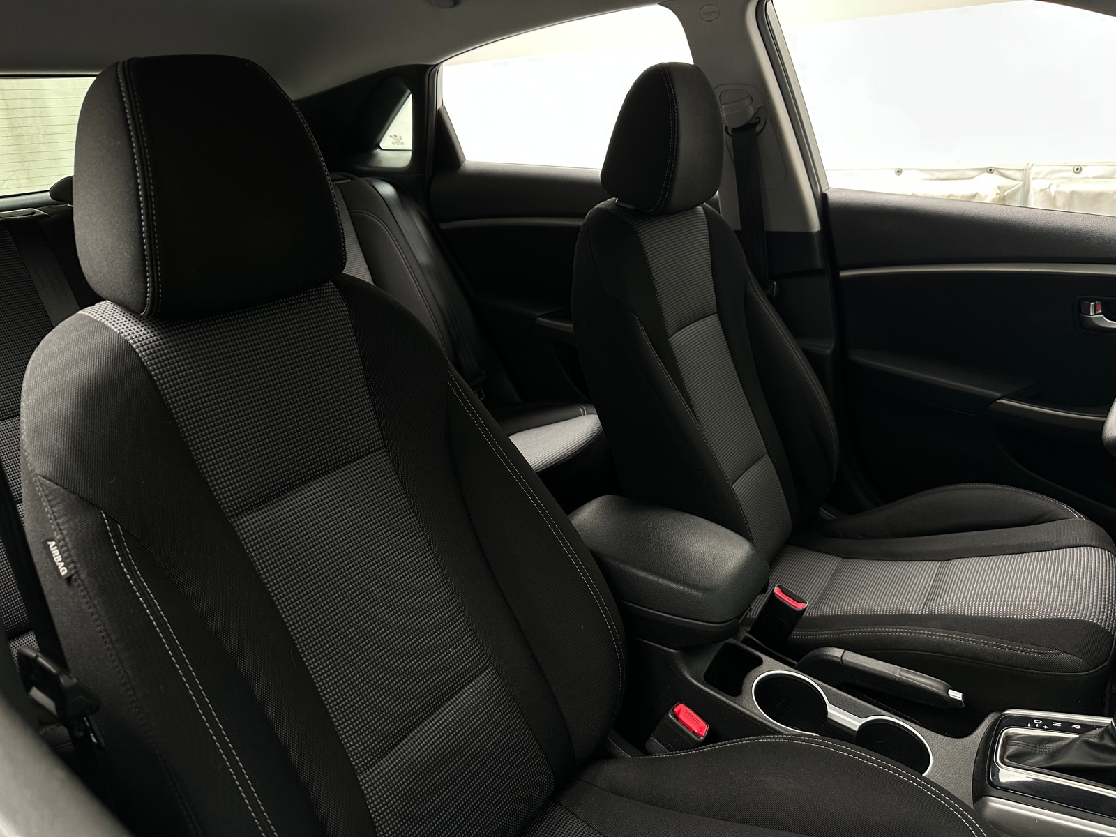 Thumbnail: 2016 Hyundai Elantra - 2