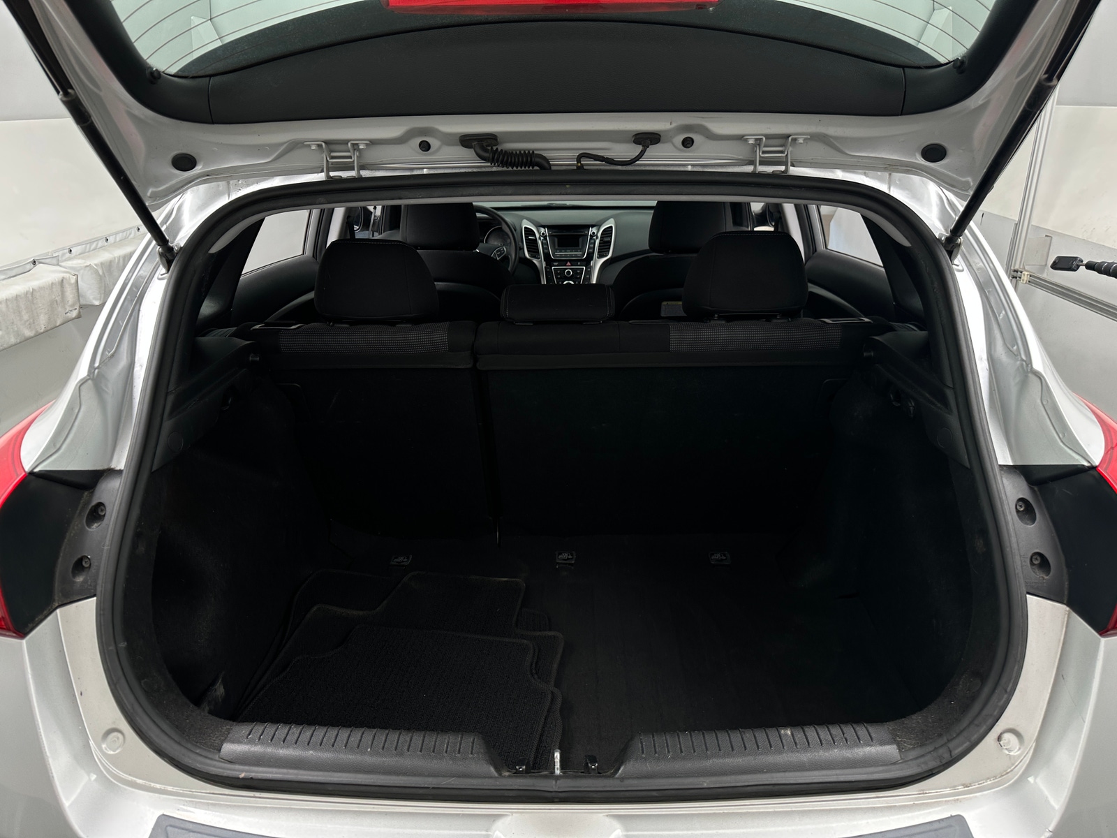 Thumbnail: 2016 Hyundai Elantra - 7