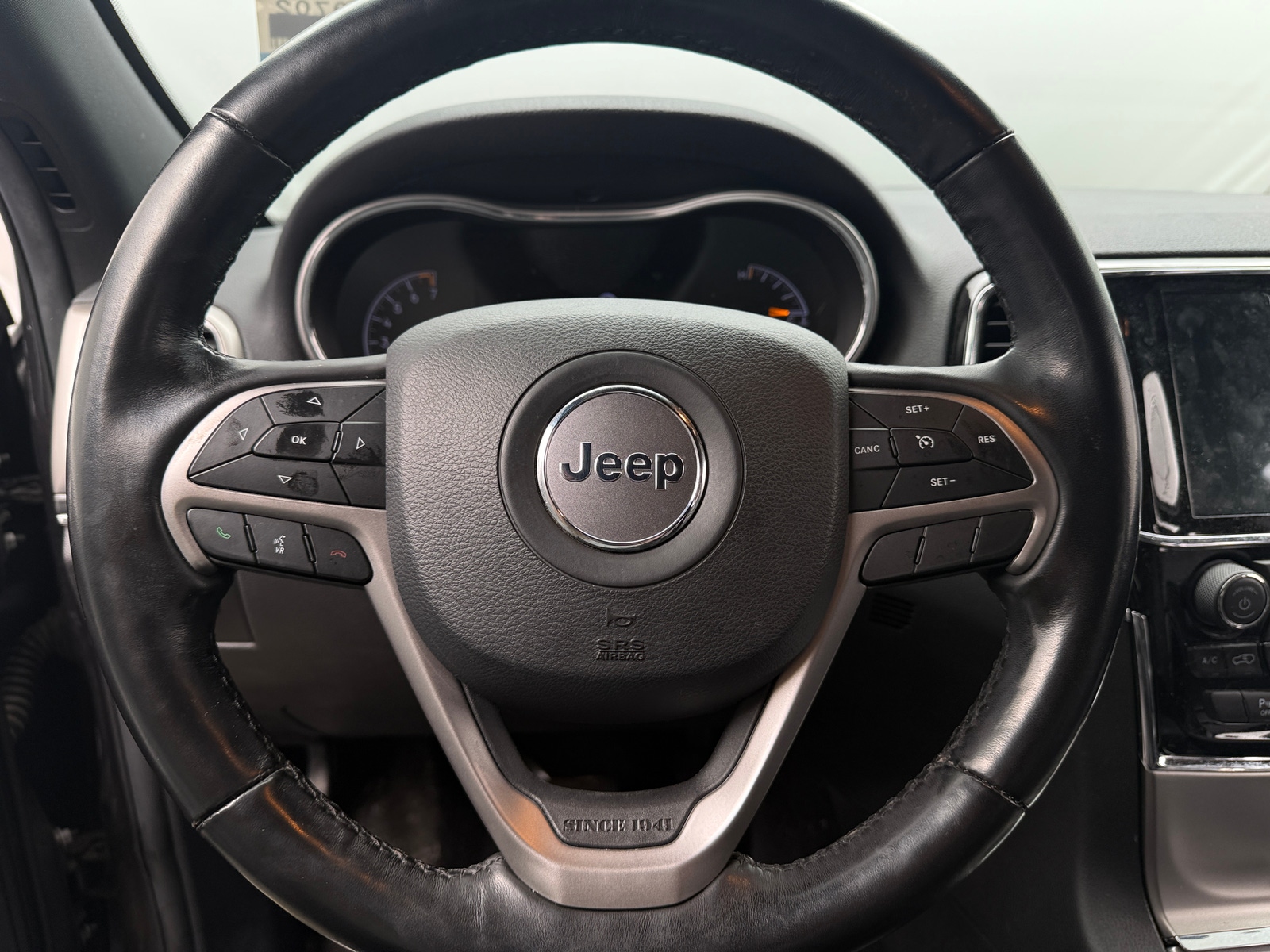 Thumbnail: 2020 Jeep Grand Cherokee - 4