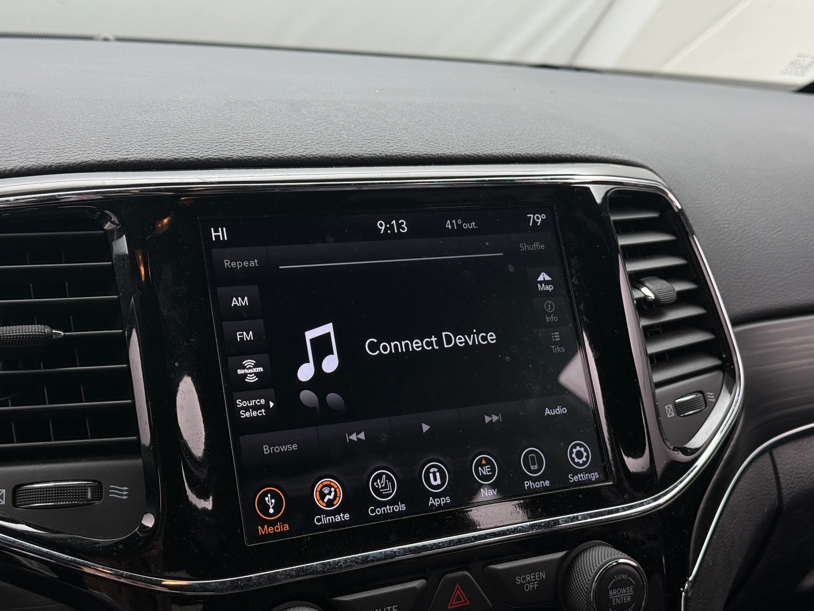 Thumbnail: 2020 Jeep Grand Cherokee - 3