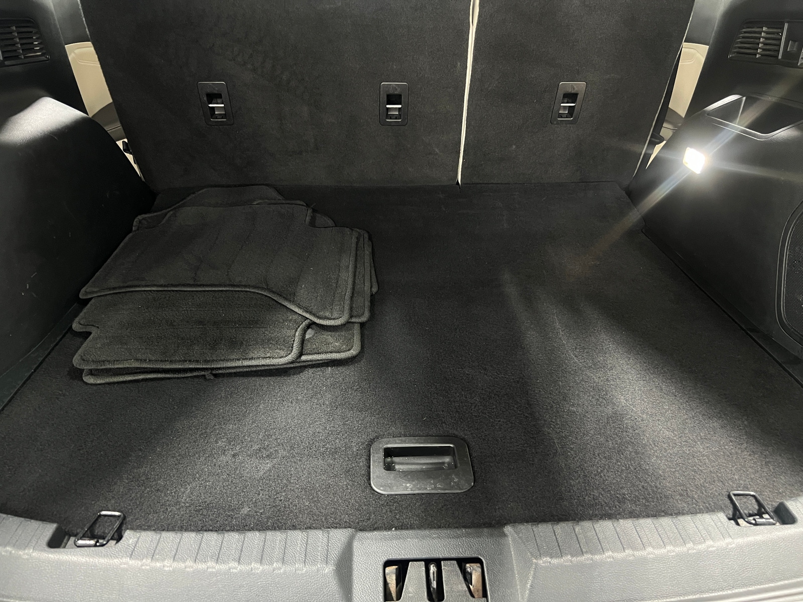 Thumbnail: 2019 Ford Edge - 6