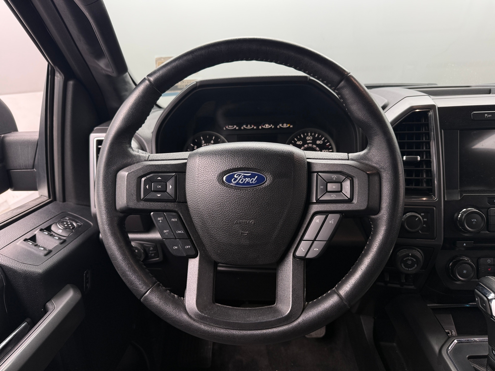 Thumbnail: 2017 Ford Econoline - 5