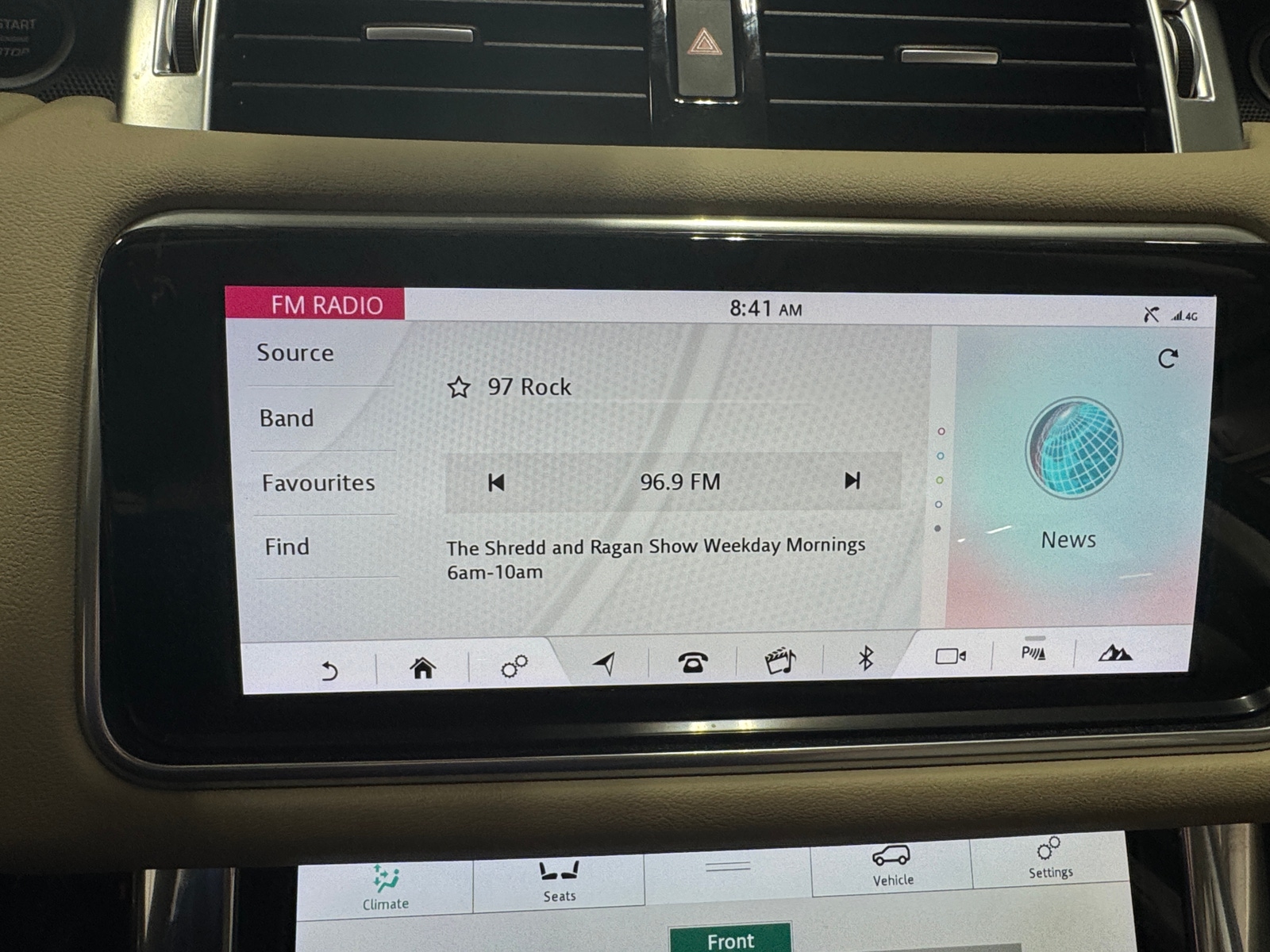 Thumbnail: 2019 Land Rover Range Rover Sport - 3