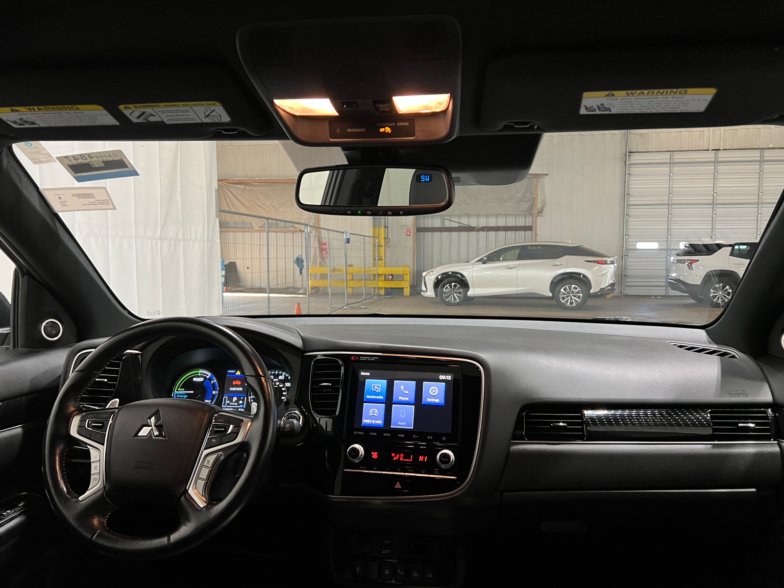 Thumbnail: 2022 Mitsubishi Outlander - 2