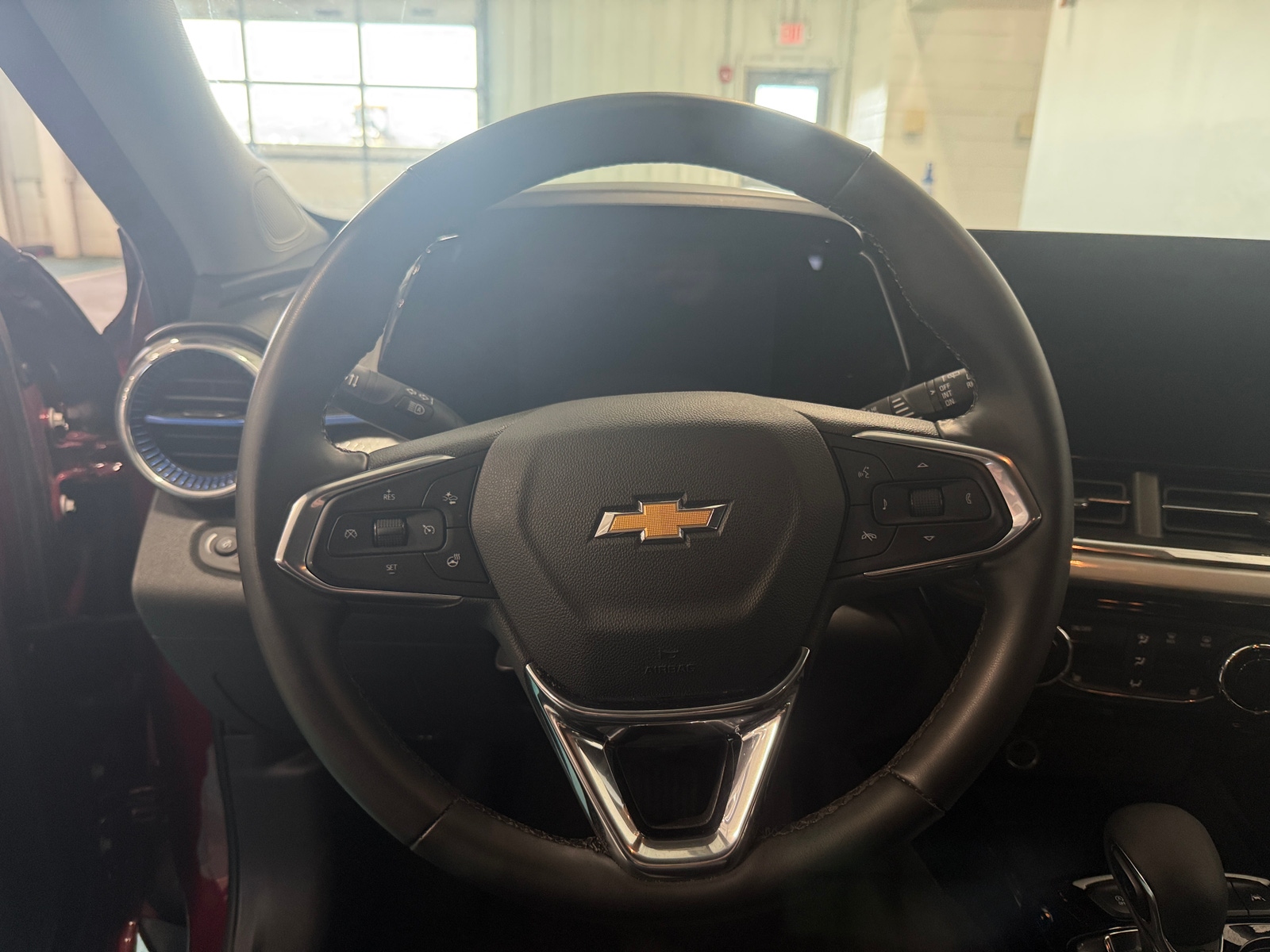 Thumbnail: 2025 Chevrolet Trax - 5