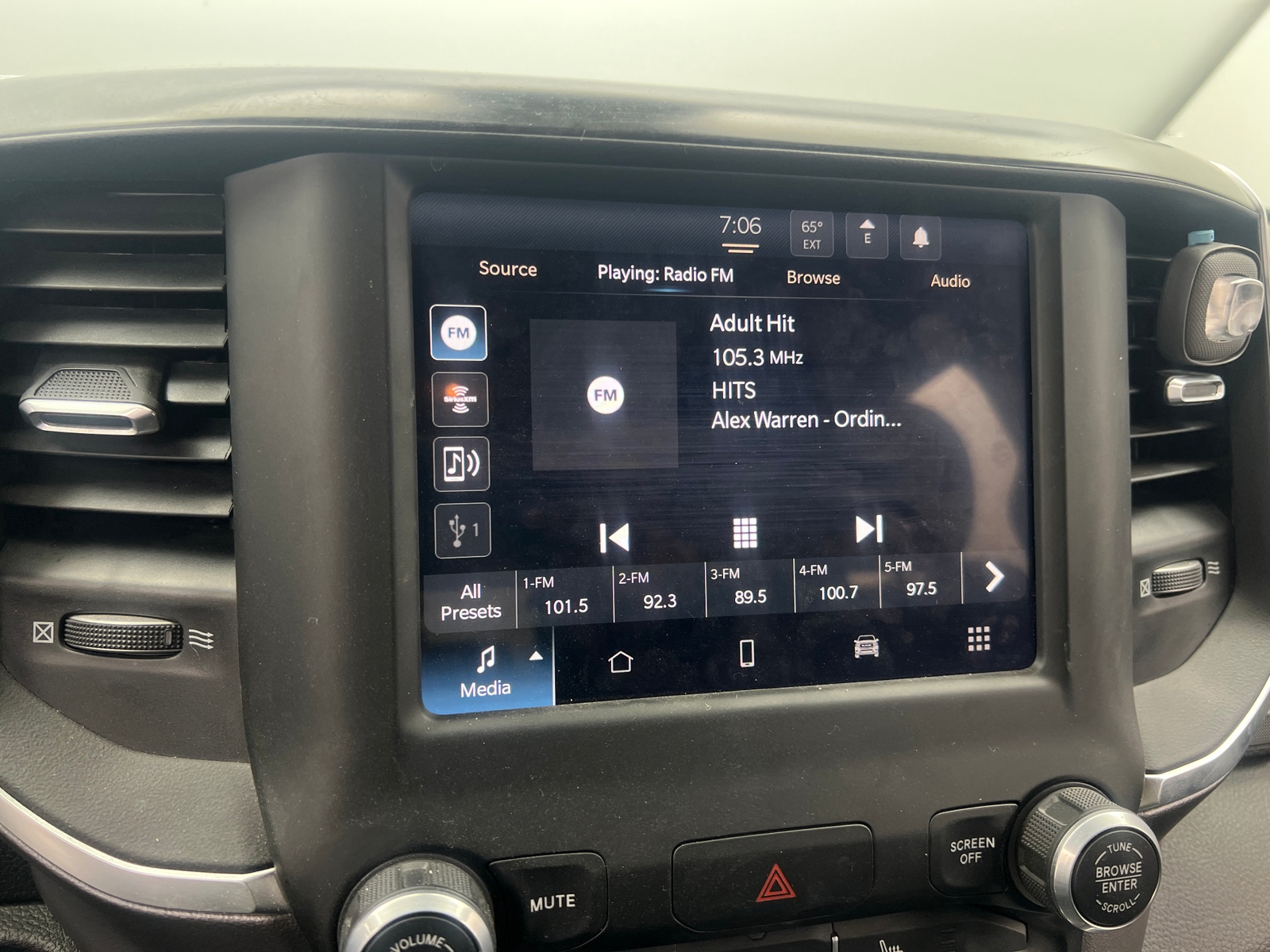 Thumbnail: 2024 RAM 1500 - 4