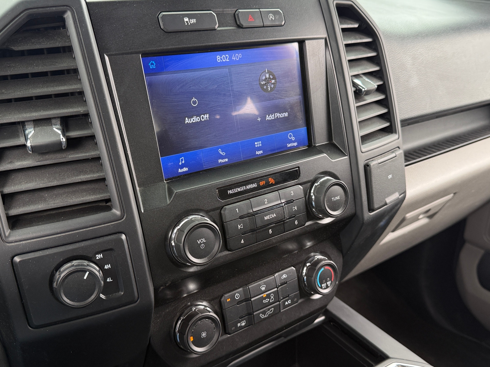 Thumbnail: 2020 Ford Econoline - 4