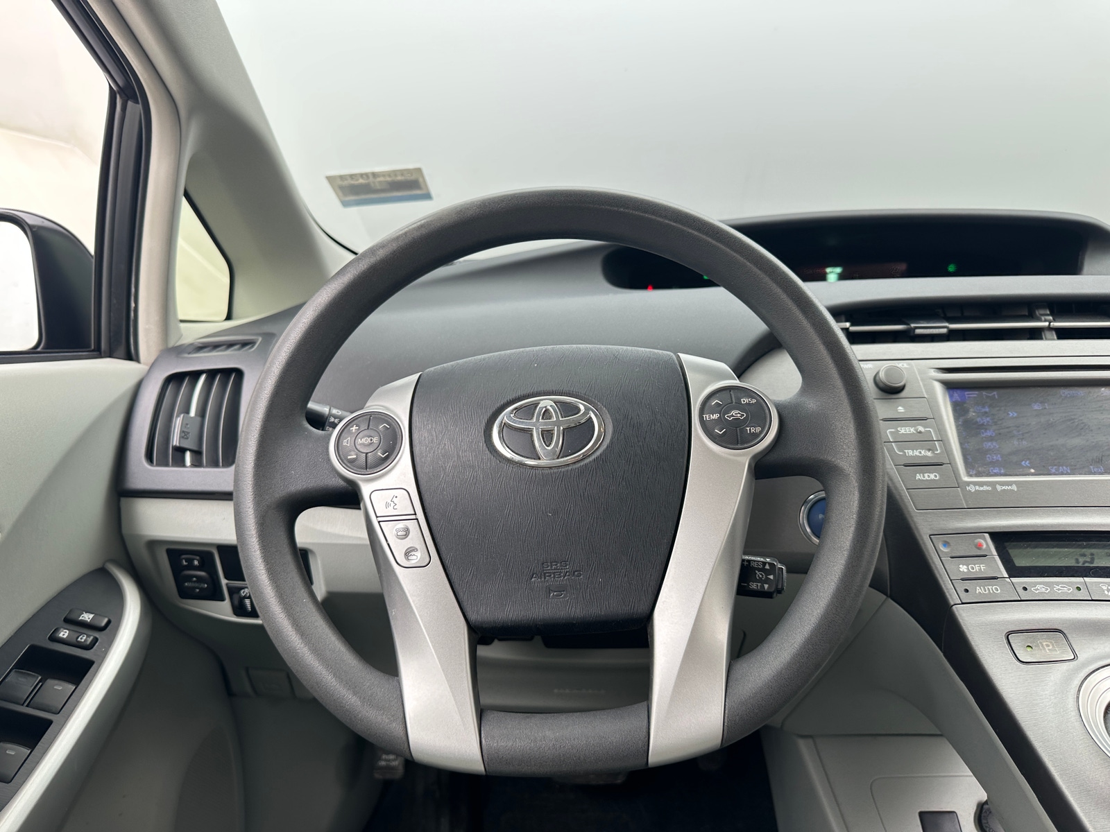 Thumbnail: 2014 Toyota Prius - 5