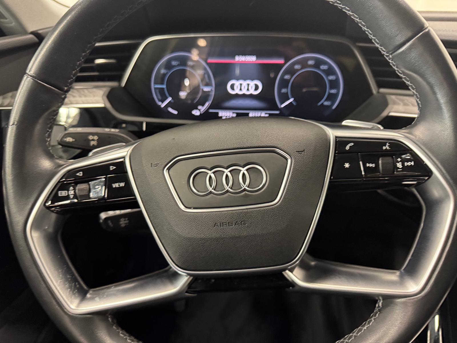 Thumbnail: 2021 Audi e-tron - 4