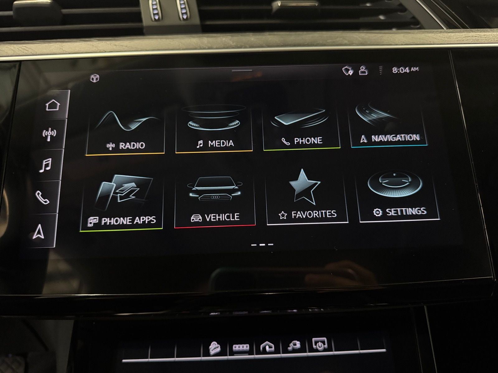 Thumbnail: 2021 Audi e-tron - 3