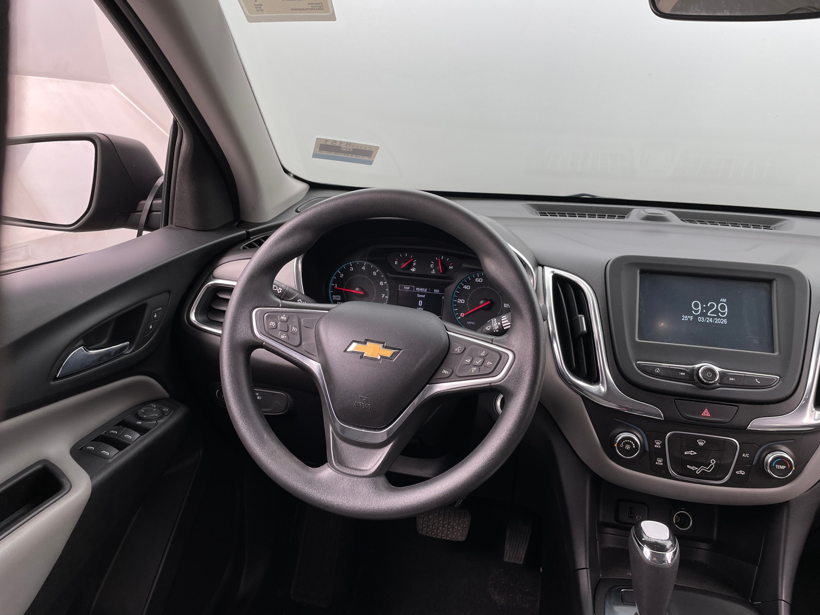 Thumbnail: 2018 Chevrolet Equinox - 5
