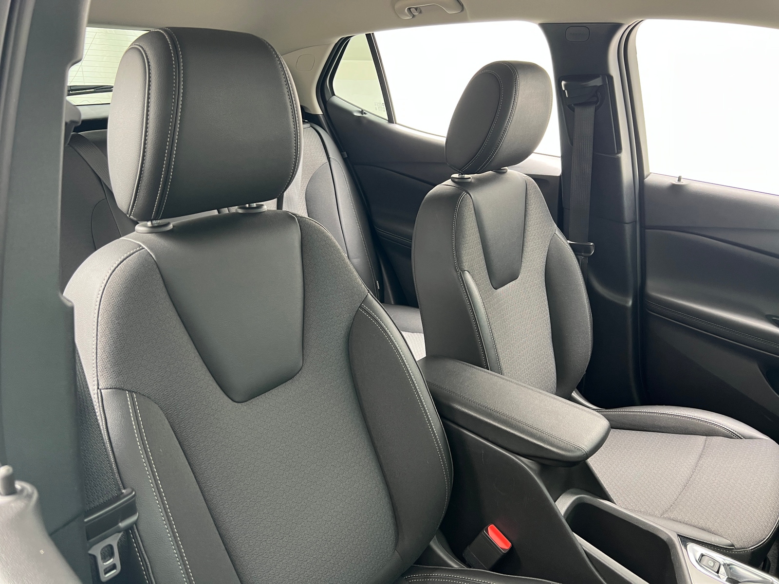 Thumbnail: 2025 Buick Encore GX - 2