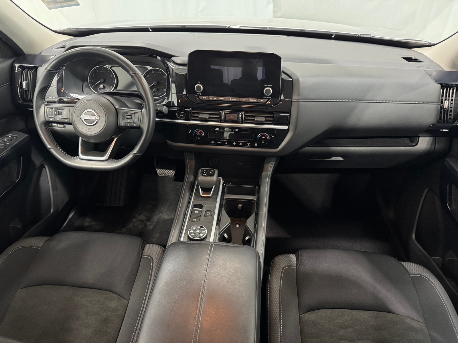 Thumbnail: 2025 Nissan Pathfinder - 3