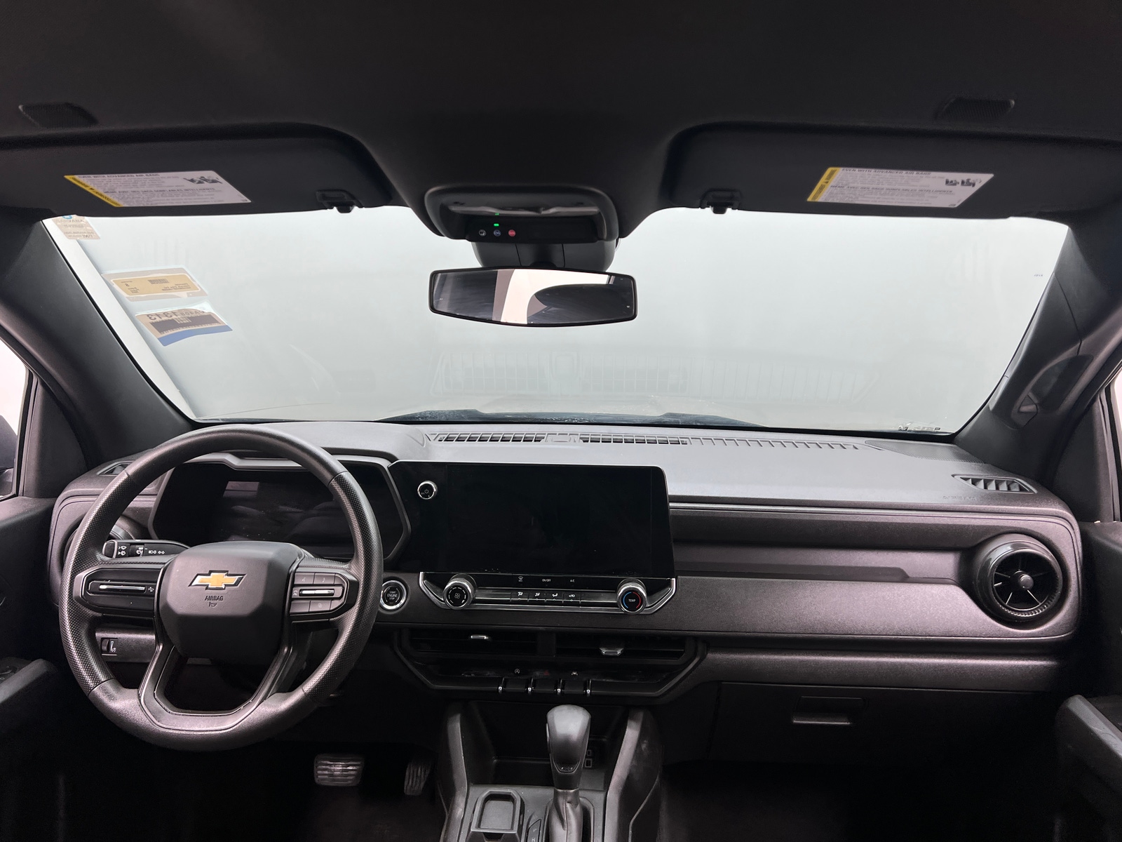 Thumbnail: 2023 Chevrolet Colorado - 3