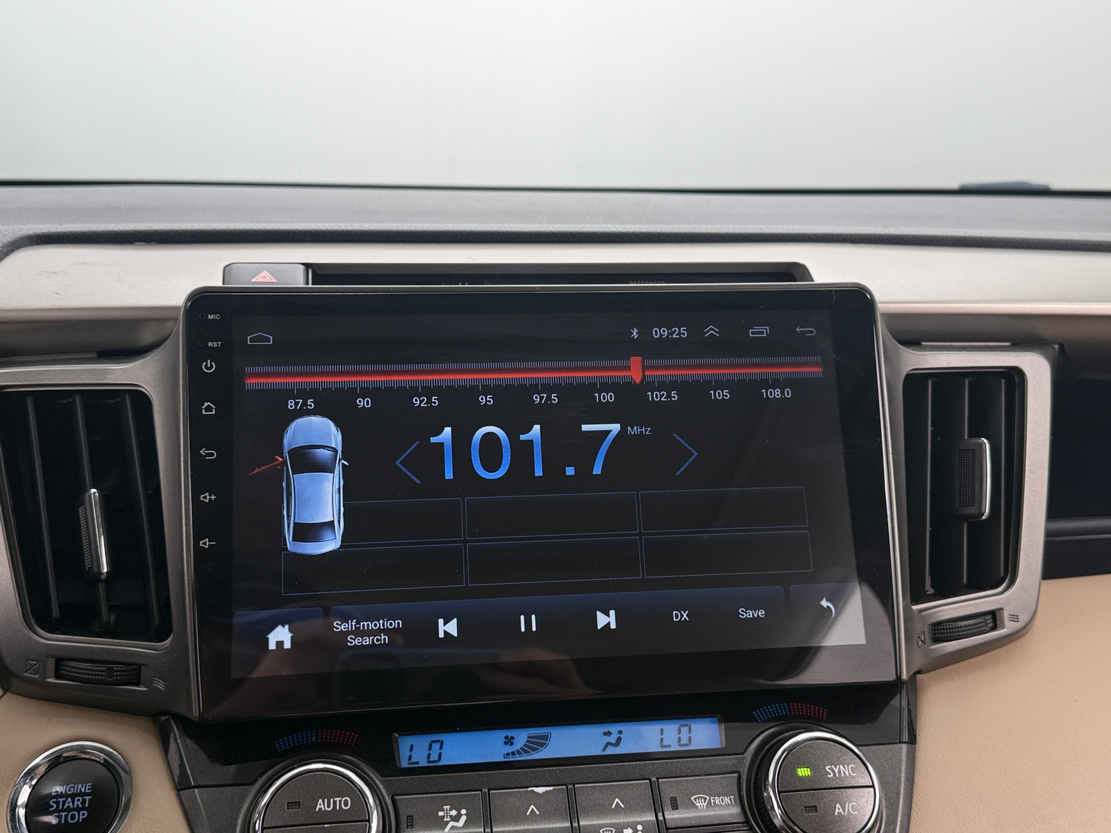 Thumbnail: 2015 Toyota RAV4 - 3