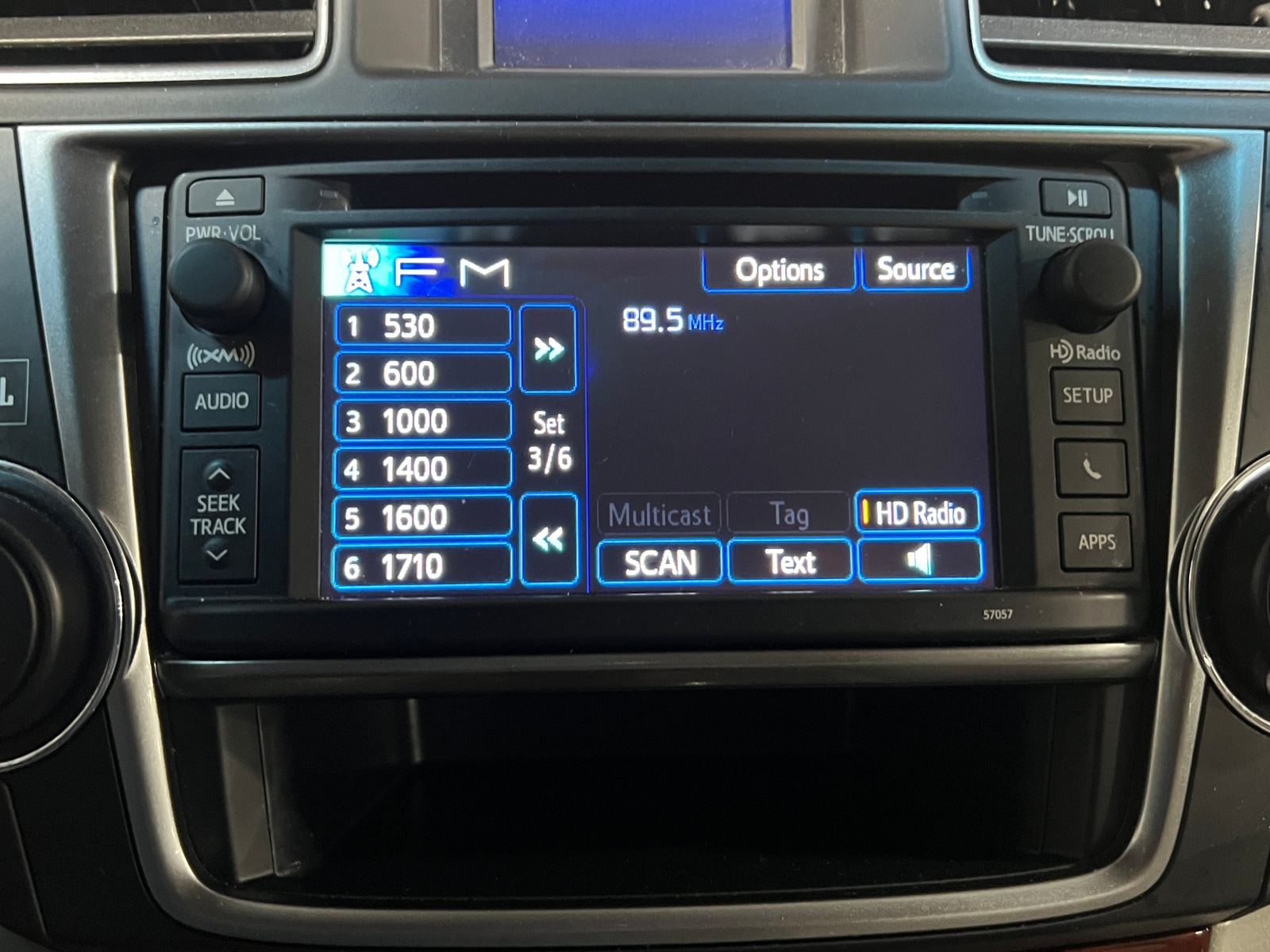 Thumbnail: 2013 Toyota Highlander - 3