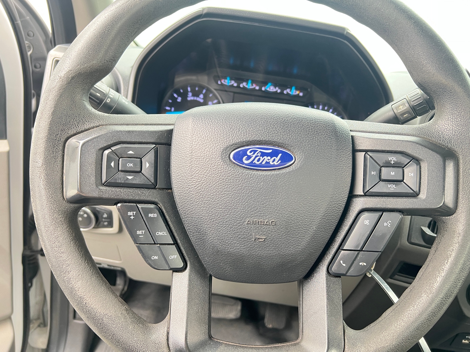 Thumbnail: 2020 Ford Econoline - 4