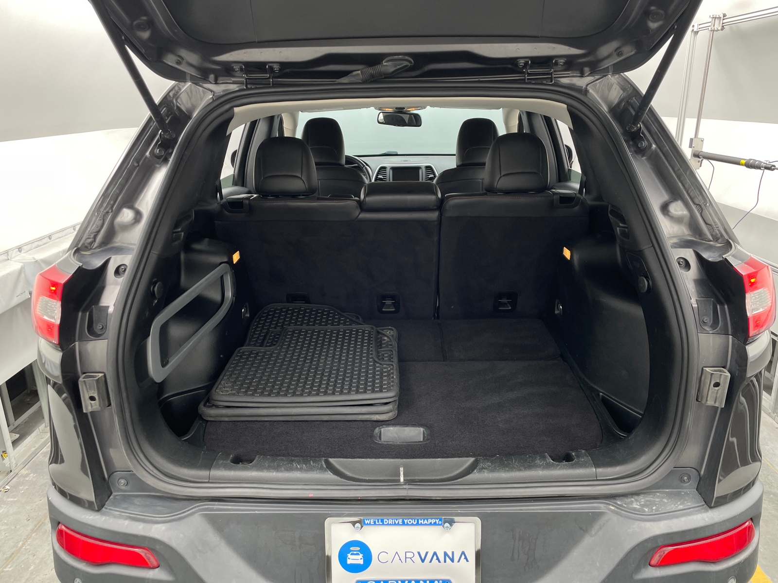 Thumbnail: 2018 Jeep Cherokee - 7