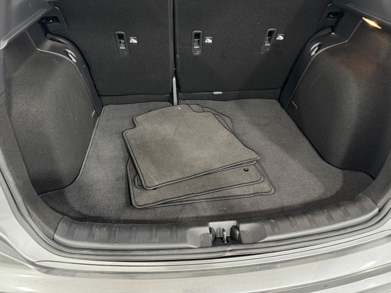 Thumbnail: 2024 Nissan Kicks - 7