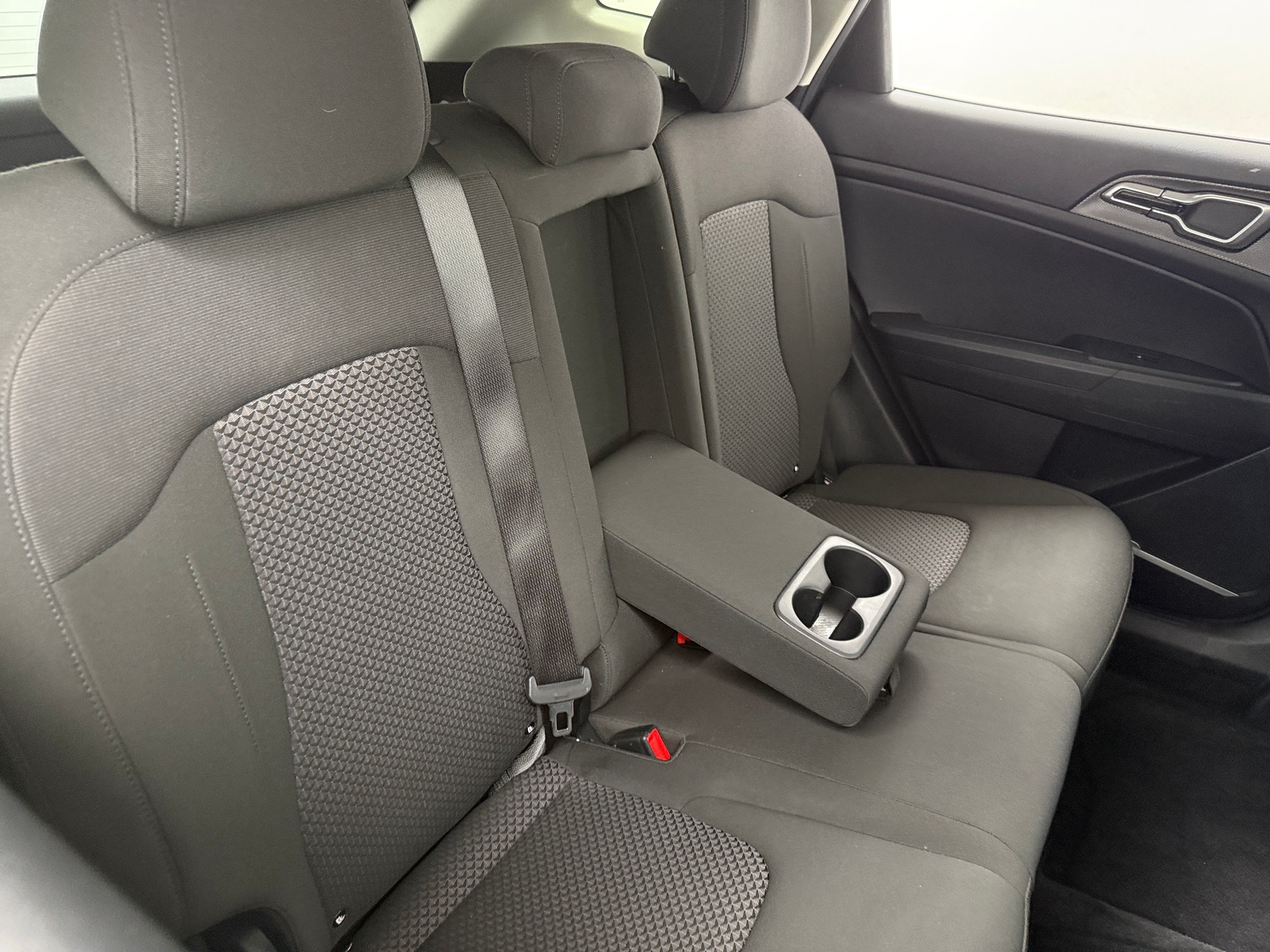 Thumbnail: 2025 Kia Sportage - 6