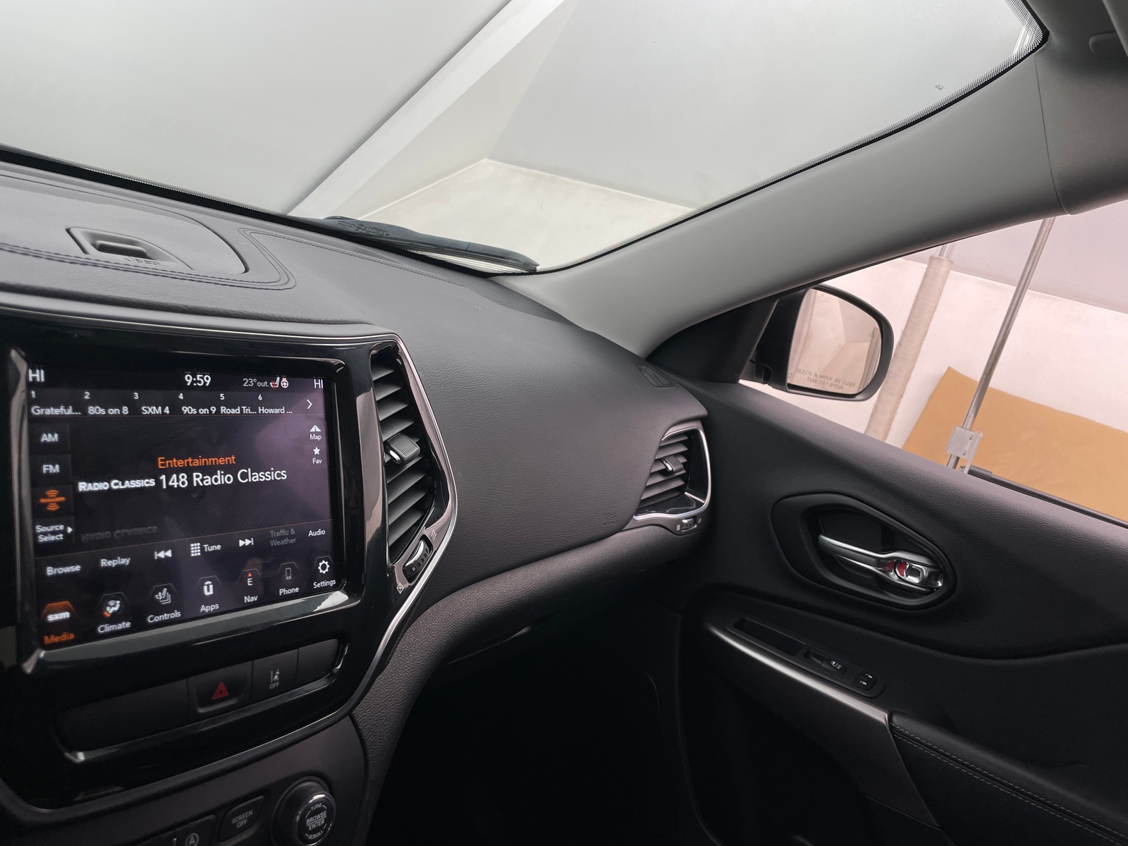 Thumbnail: 2022 Jeep Cherokee - 3